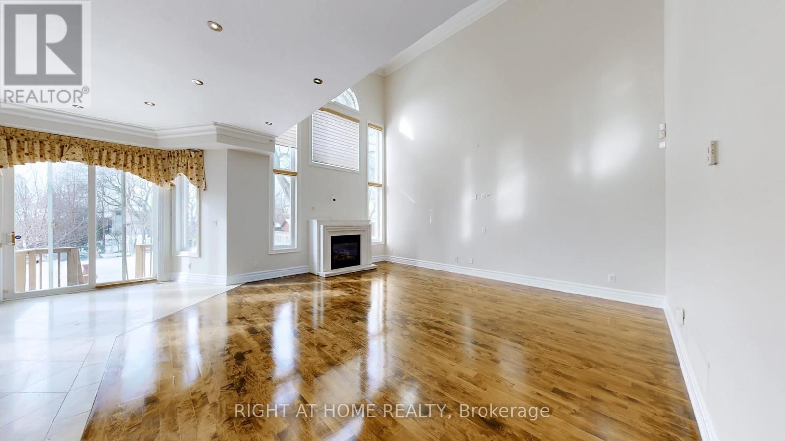 3414 Joan Drive, Mississauga, Ontario  L5B 1T5 - Photo 7 - W12659566