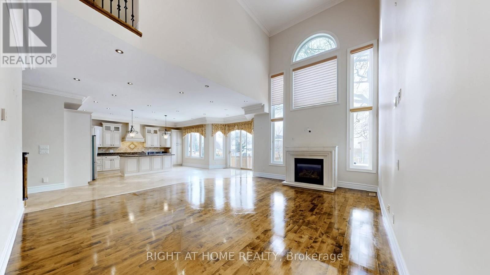 3414 Joan Drive, Mississauga, Ontario  L5B 1T5 - Photo 9 - W12659566