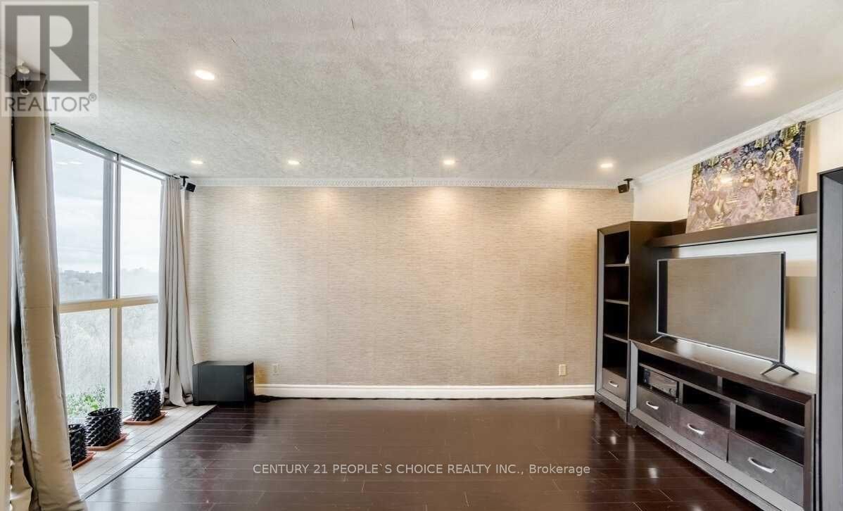 411 - 41 Markbrook Lane, Toronto, Ontario  M9V 5E6 - Photo 13 - W12659574