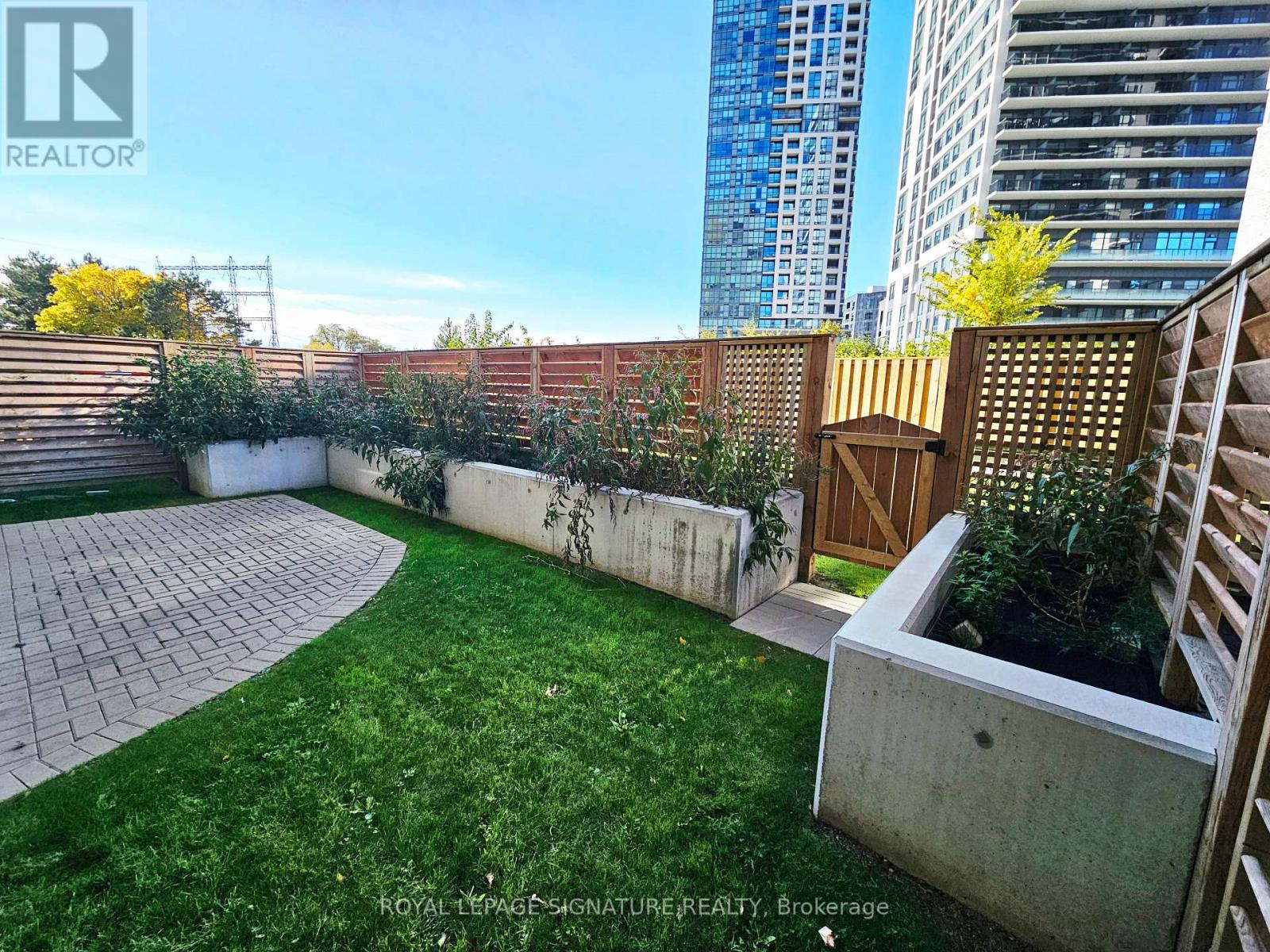 102 - 101 Subway Crescent, Toronto, Ontario  M9B 6K4 - Photo 17 - W12659586