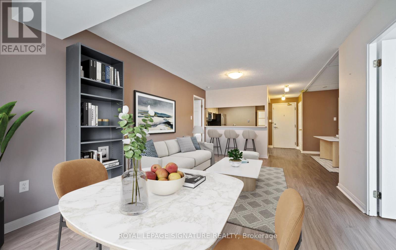 102 - 101 Subway Crescent, Toronto, Ontario  M9B 6K4 - Photo 4 - W12659586