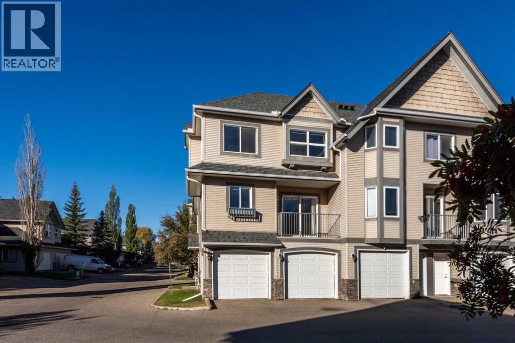 66 Cedarwood Lane SW, Calgary, Alberta