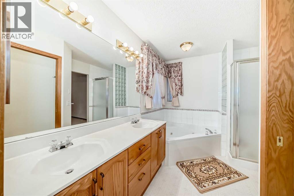 120 Cove Road, Chestermere, Alberta  T1X 1E4 - Photo 23 - A2268328