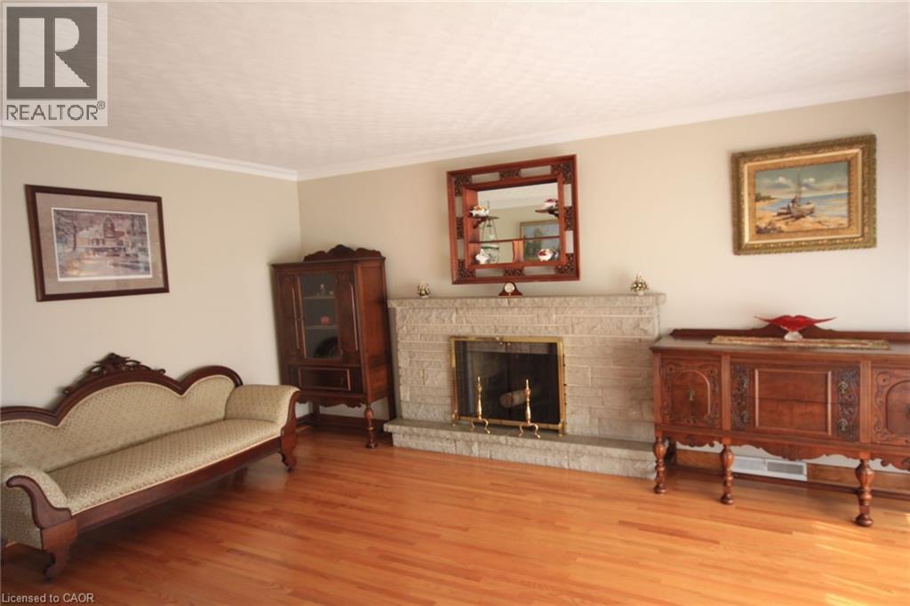 730 Garth Street, Hamilton, Ontario  L9C 4K3 - Photo 2 - 40790358