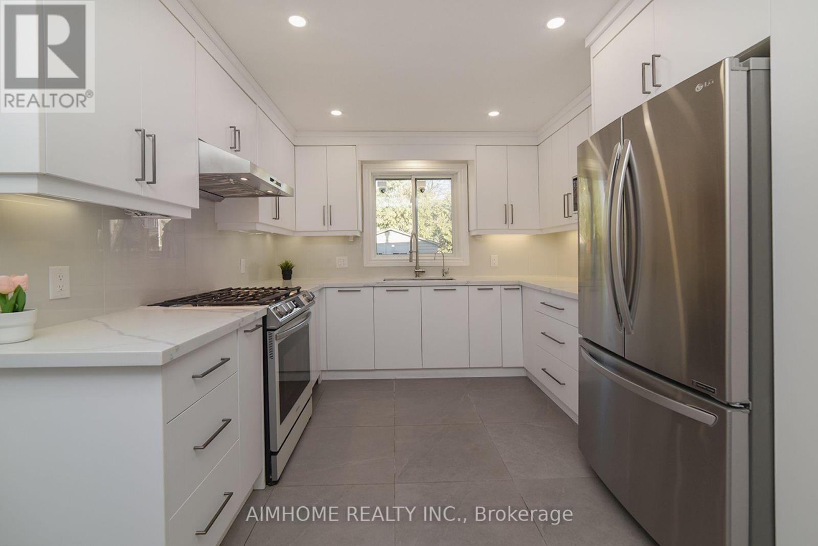 28 Longbow Square, Toronto, Ontario  M1W 2W7 - Photo 16 - E12659608