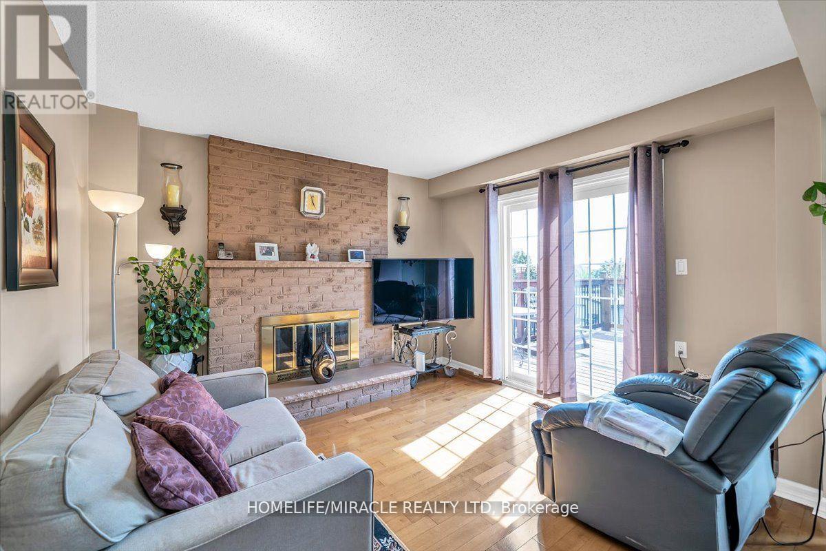 56 Fairmeadow Place, Whitby, Ontario  L1N 8W4 - Photo 8 - E12659650