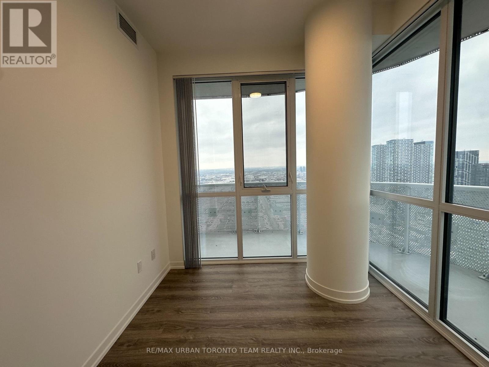 4906 - 8 Interchange Way, Vaughan, Ontario  L4K 5Z7 - Photo 12 - N12659618