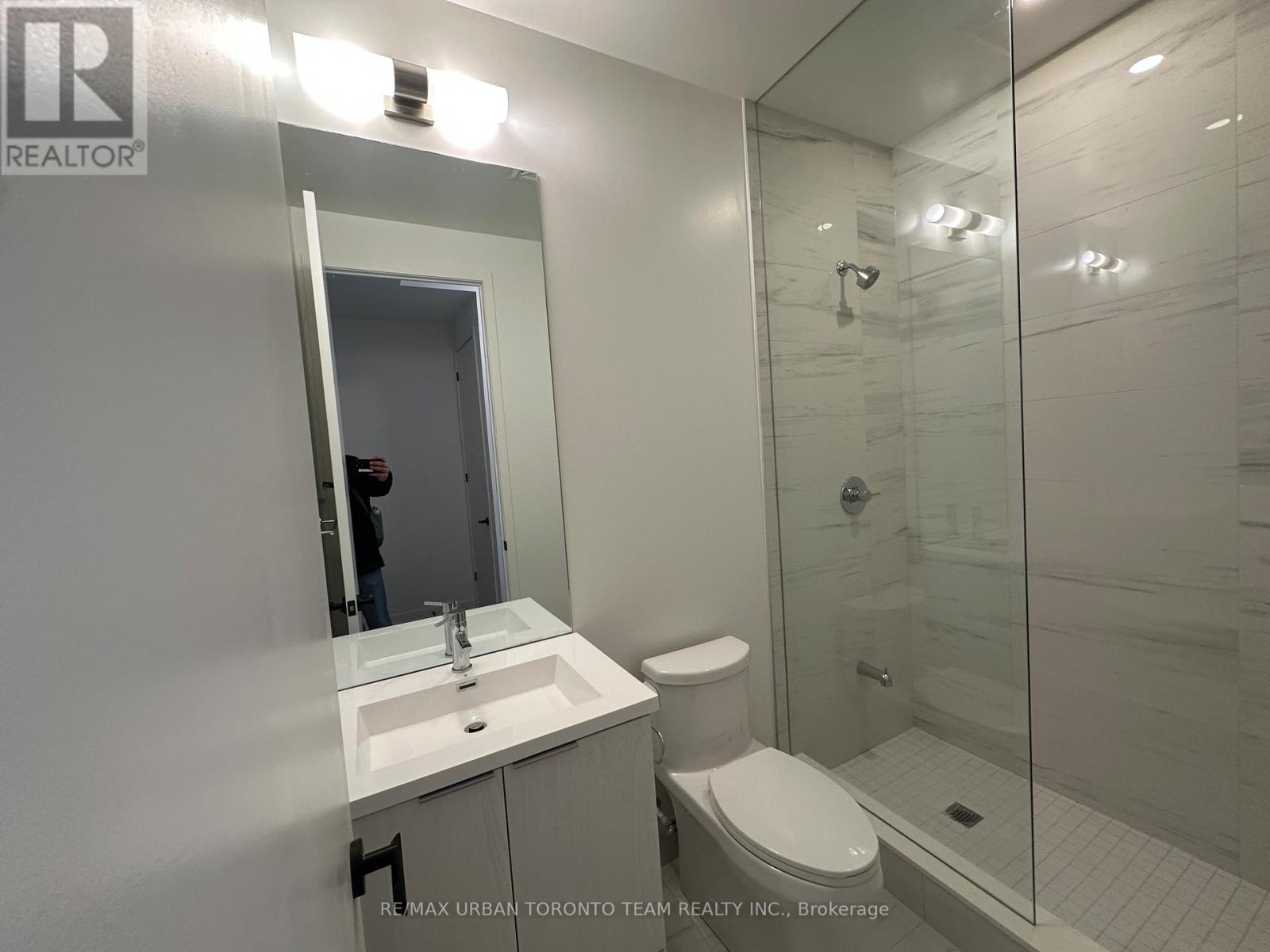 4906 - 8 Interchange Way, Vaughan, Ontario  L4K 5Z7 - Photo 15 - N12659618