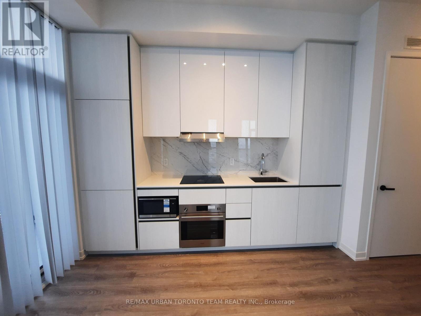 4906 - 8 Interchange Way, Vaughan, Ontario  L4K 5Z7 - Photo 4 - N12659618