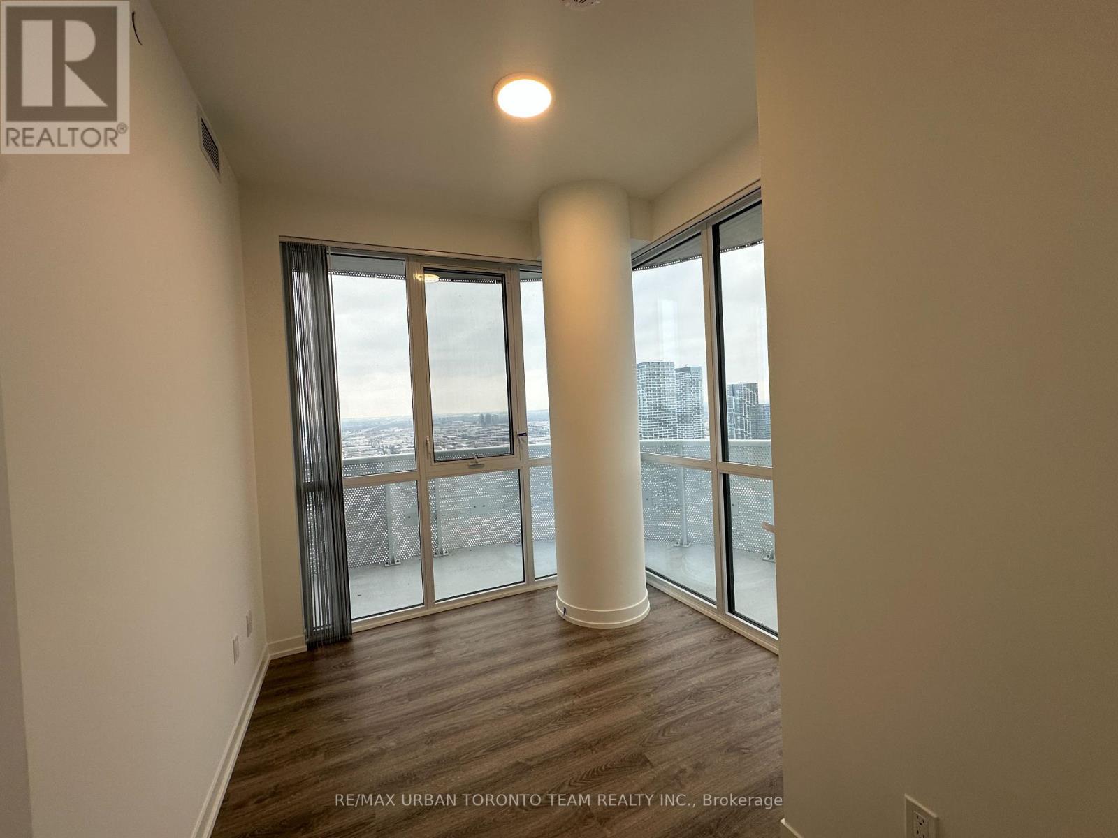 4906 - 8 Interchange Way, Vaughan, Ontario  L4K 5Z7 - Photo 7 - N12659618