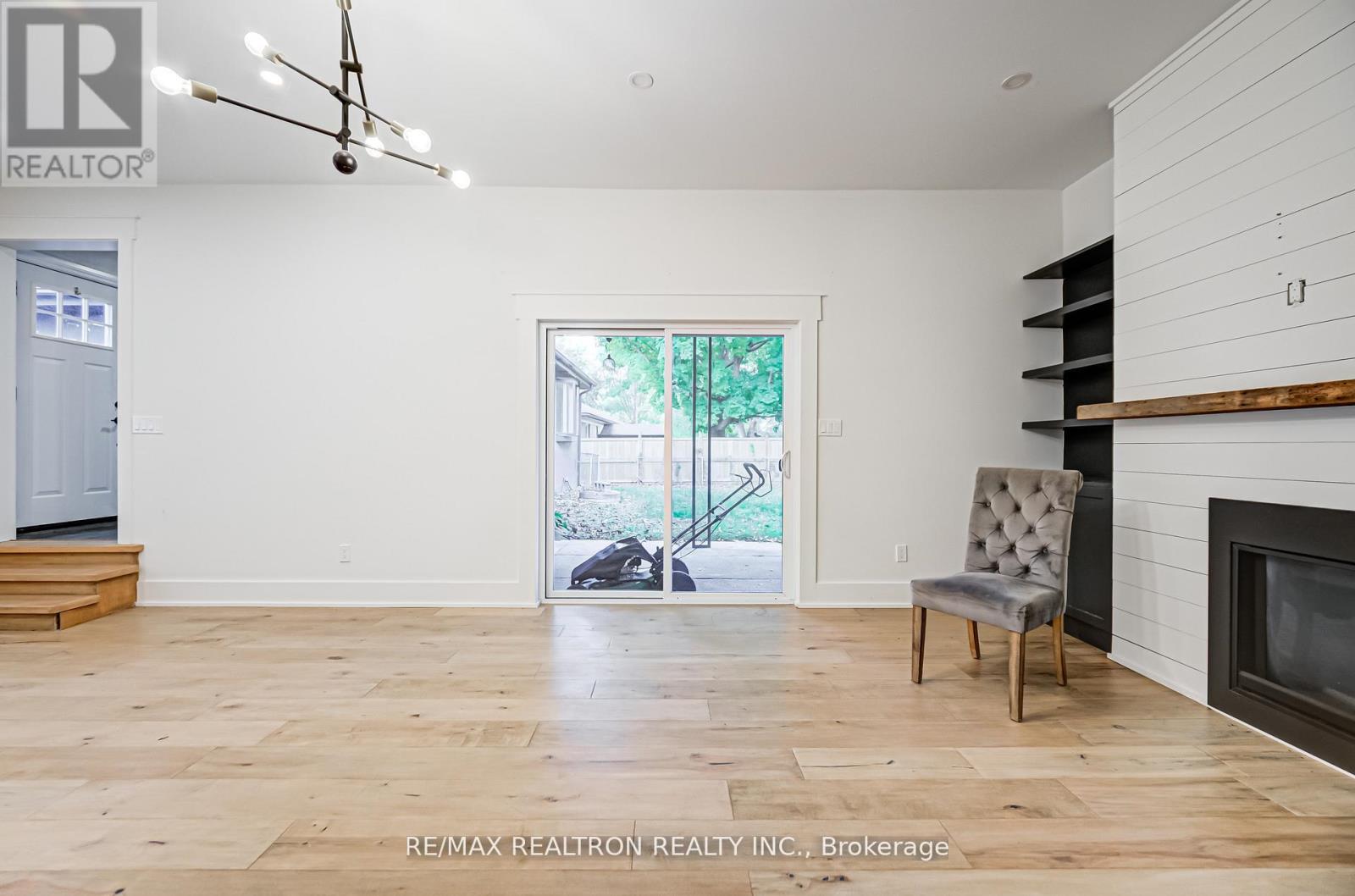 7 Victory Drive, East Gwillimbury, Ontario  L0G 1M0 - Photo 11 - N12659620