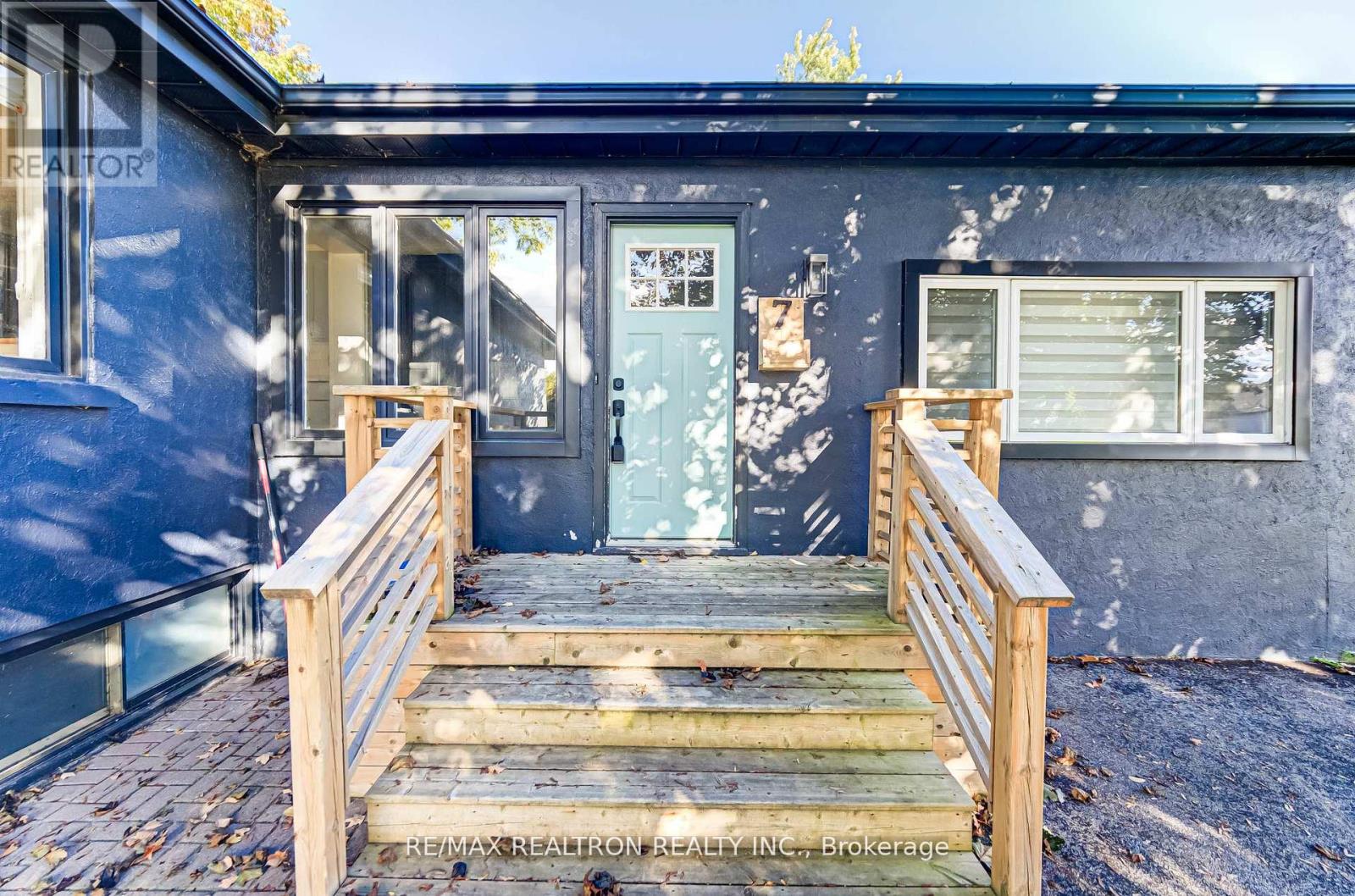 7 Victory Drive, East Gwillimbury, Ontario  L0G 1M0 - Photo 6 - N12659620