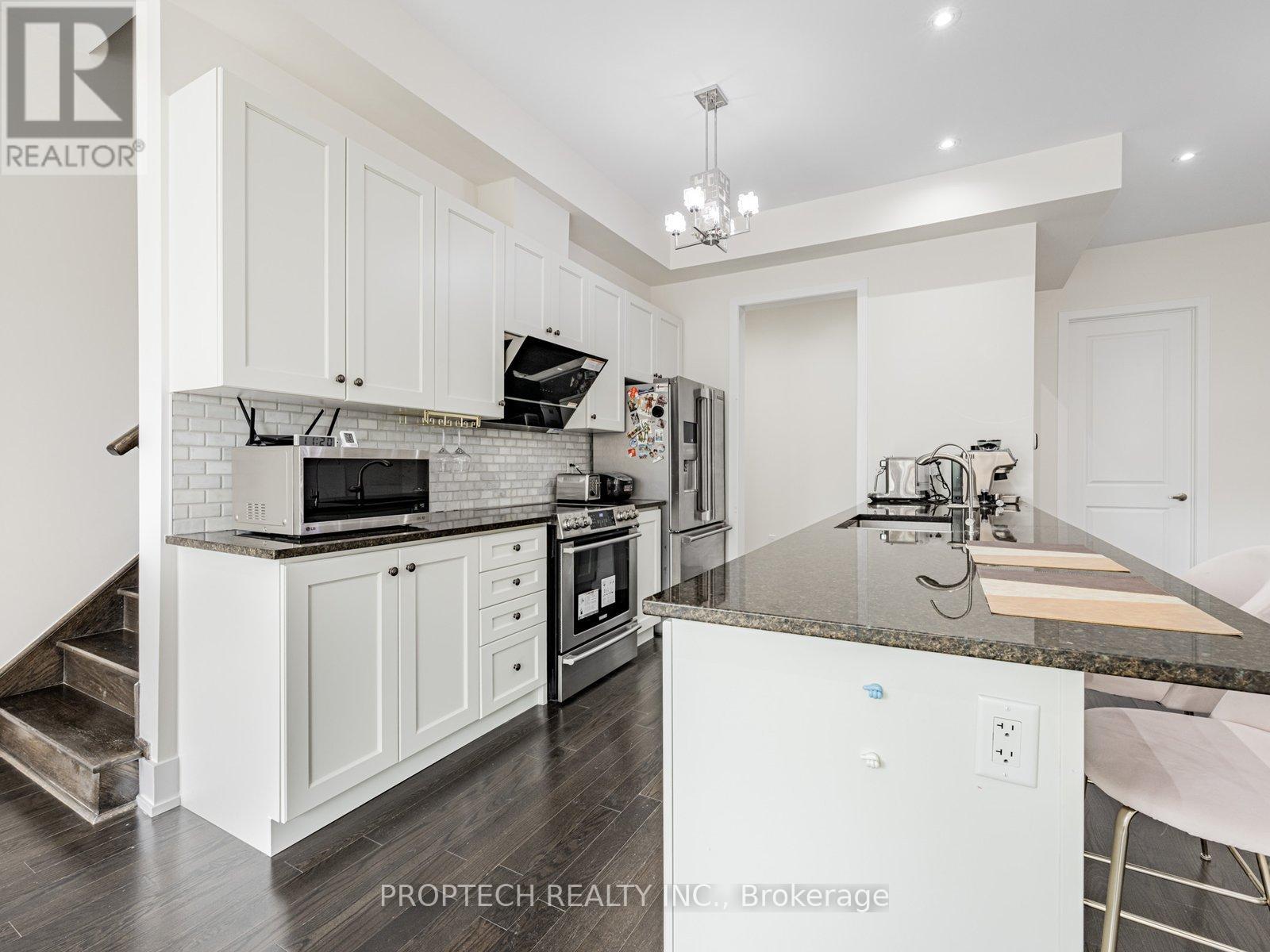 45 Thorncrest Drive, Vaughan, Ontario  L4J 0K1 - Photo 12 - N12659638