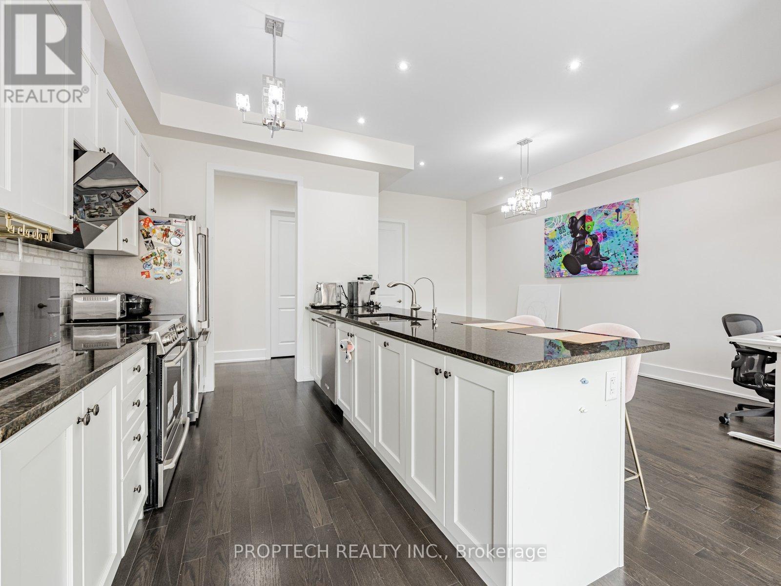 45 Thorncrest Drive, Vaughan, Ontario  L4J 0K1 - Photo 13 - N12659638