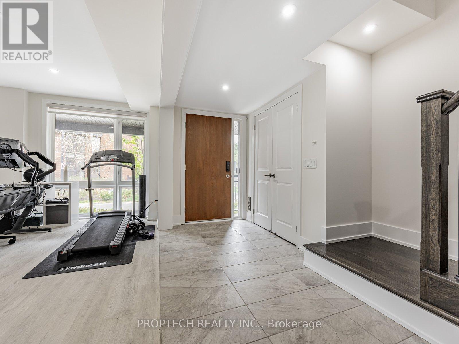 45 Thorncrest Drive, Vaughan, Ontario  L4J 0K1 - Photo 3 - N12659638