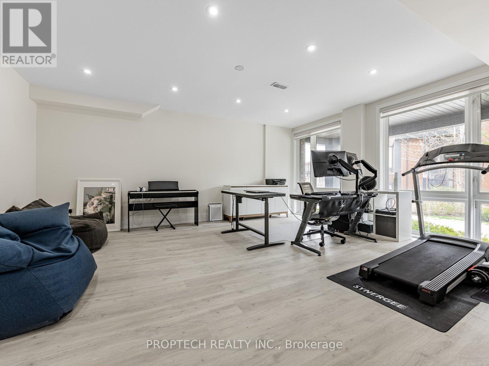 45 Thorncrest Drive, Vaughan, Ontario  L4J 0K1 - Photo 4 - N12659638