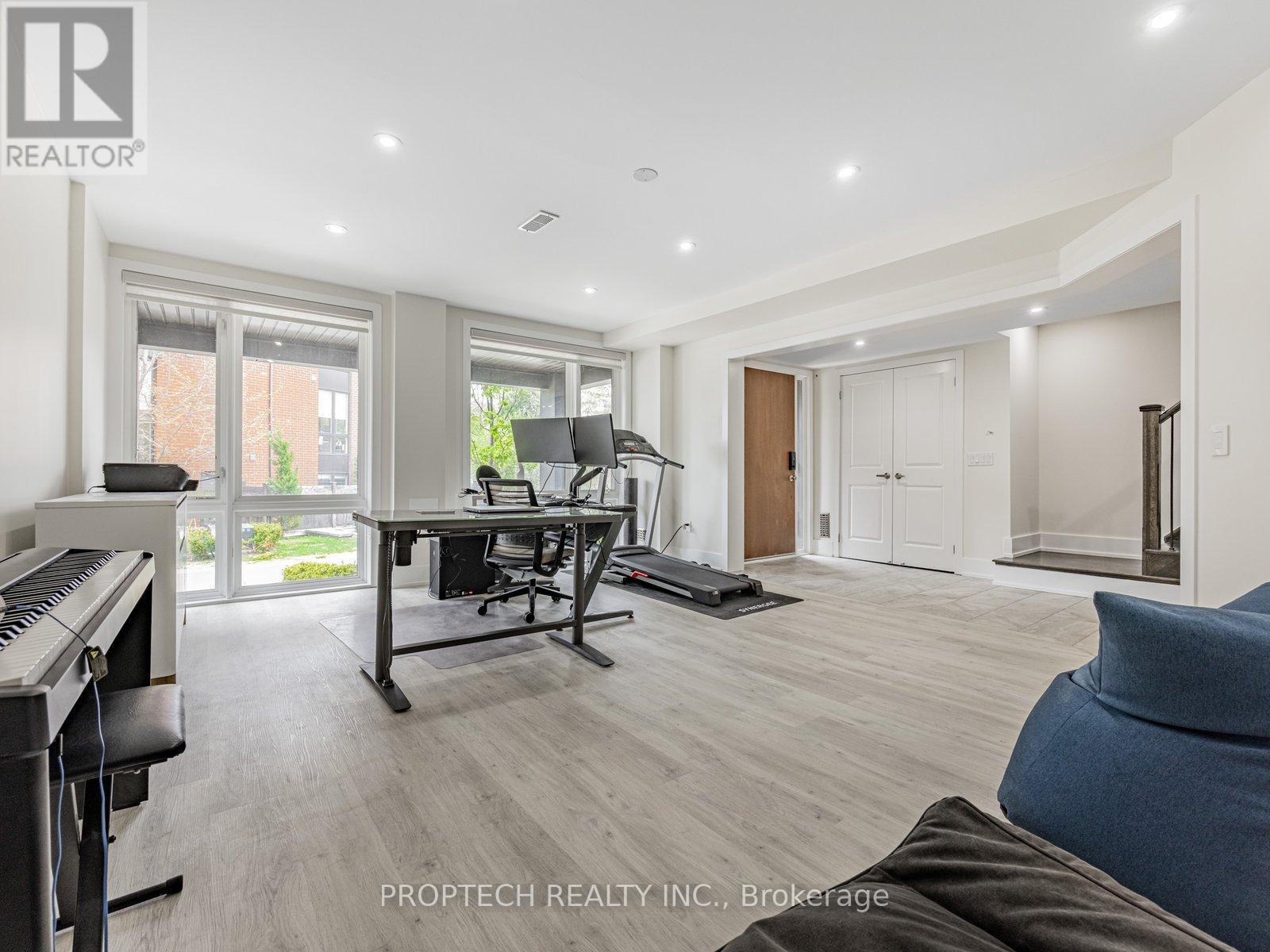 45 Thorncrest Drive, Vaughan, Ontario  L4J 0K1 - Photo 5 - N12659638