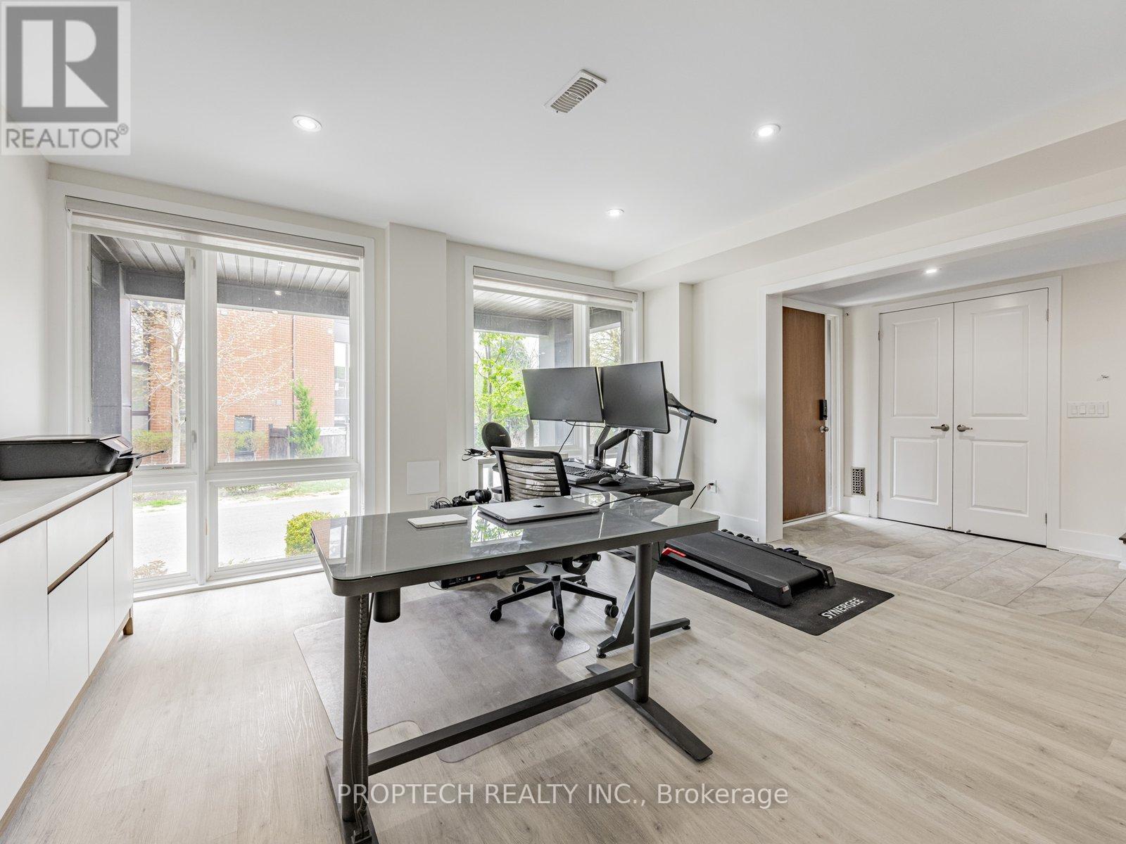 45 Thorncrest Drive, Vaughan, Ontario  L4J 0K1 - Photo 6 - N12659638