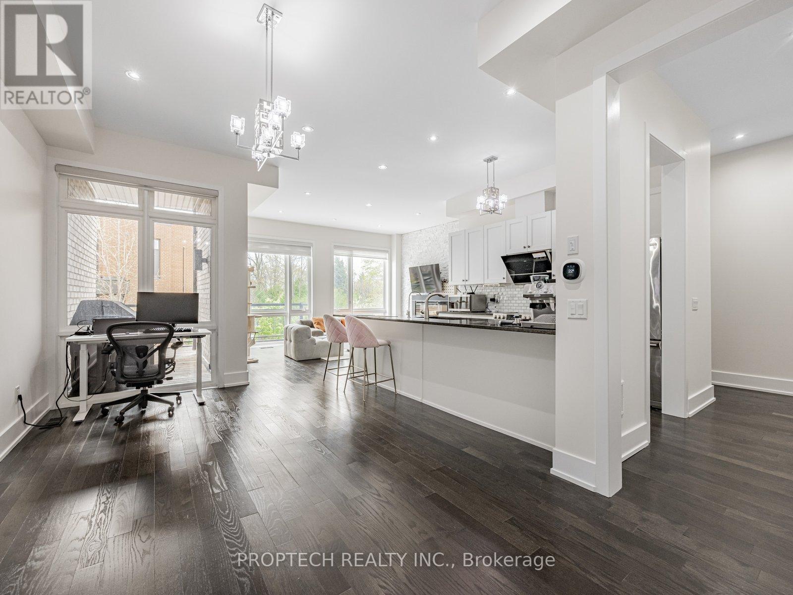 45 Thorncrest Drive, Vaughan, Ontario  L4J 0K1 - Photo 7 - N12659638