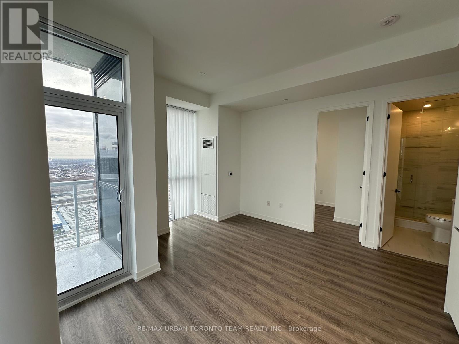 4909 - 8 Interchange Way, Vaughan, Ontario  L4K 5Z7 - Photo 7 - N12659658