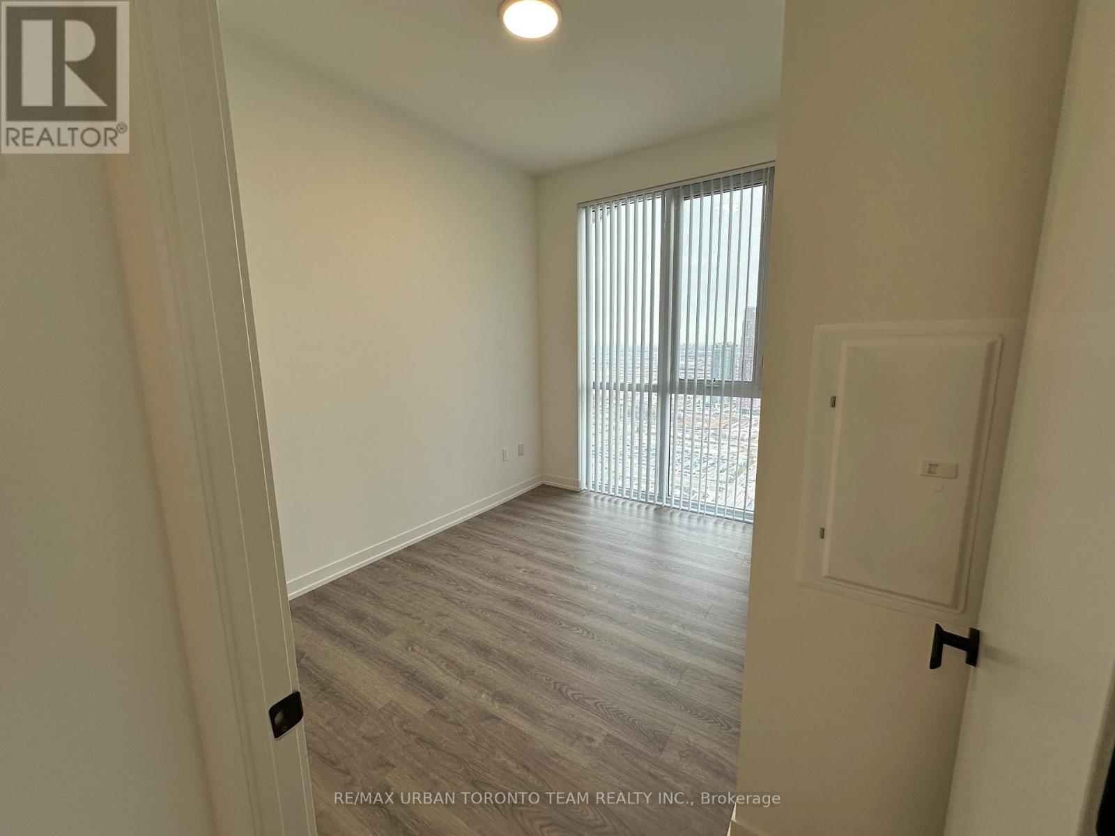 4909 - 8 Interchange Way, Vaughan, Ontario  L4K 5Z7 - Photo 8 - N12659658