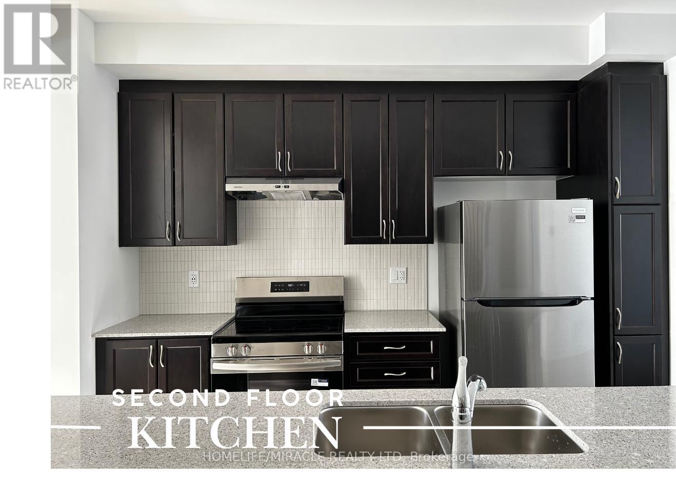 90 Pearen Lane, Barrie, Ontario  L9J 1A5 - Photo 4 - S12659626