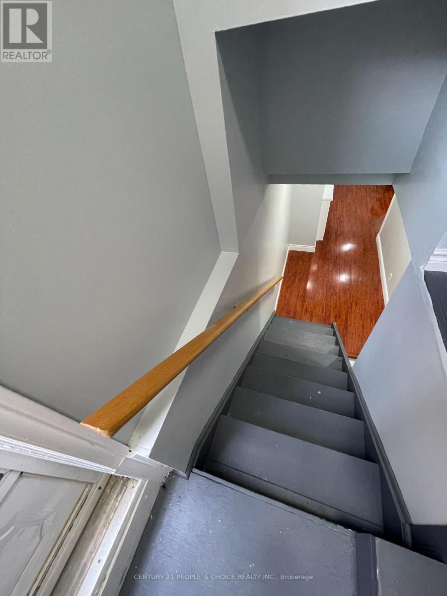 Lower Level - 340 Bristol Road W, Mississauga, Ontario  L5R 2J7 - Photo 3 - W12659560