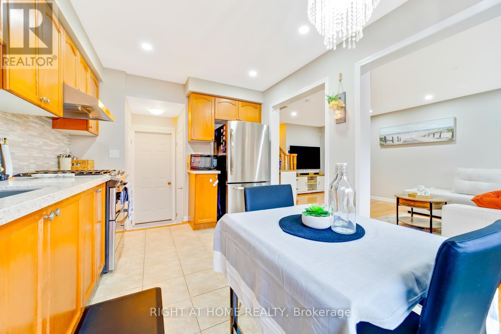 680 Cargill Path, Milton, Ontario  L9T 7R6 - Photo 10 - W12659648