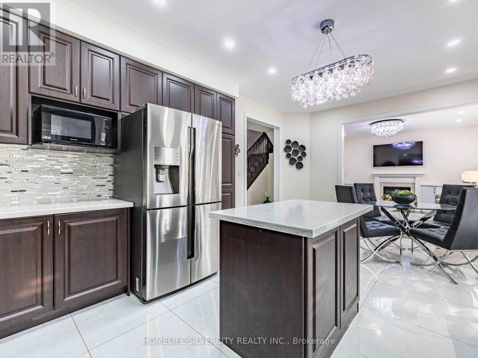 16 Cloncurry Street, Brampton, Ontario  L6P 4G3 - Photo 20 - W12659656