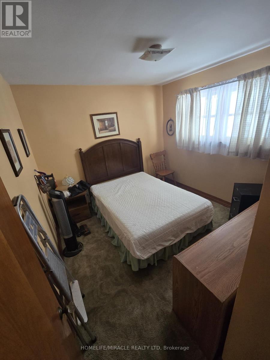 3050 Dingman Drive, London South, Ontario  N6E 3W8 - Photo 10 - X12659622