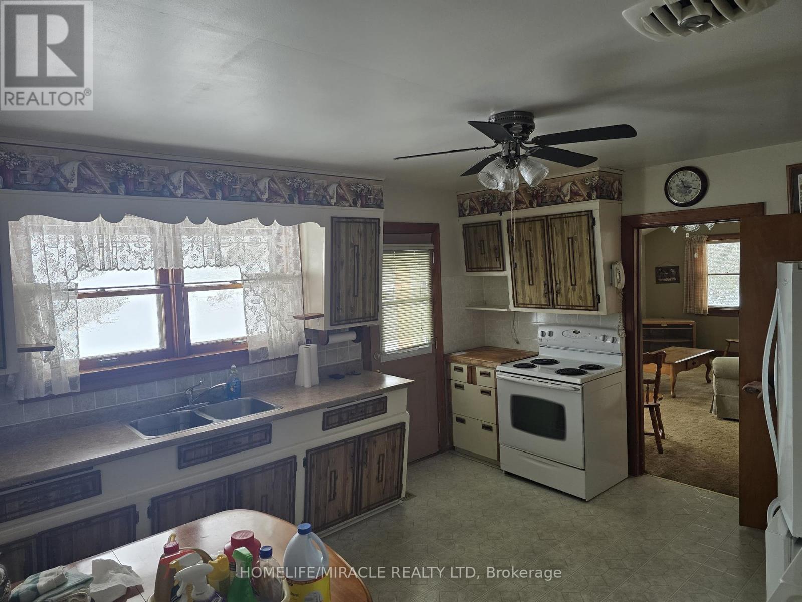 3050 Dingman Drive, London South, Ontario  N6E 3W8 - Photo 3 - X12659622