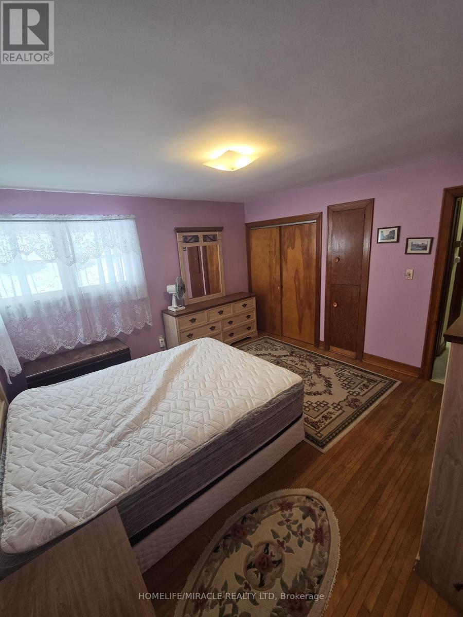 3050 Dingman Drive, London South, Ontario  N6E 3W8 - Photo 7 - X12659622