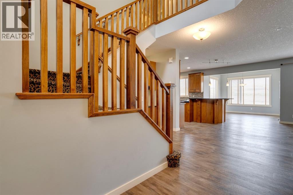 461 Discovery Ridge Boulevard Sw, Calgary, Alberta  T3H 5X6 - Photo 4 - A2276202