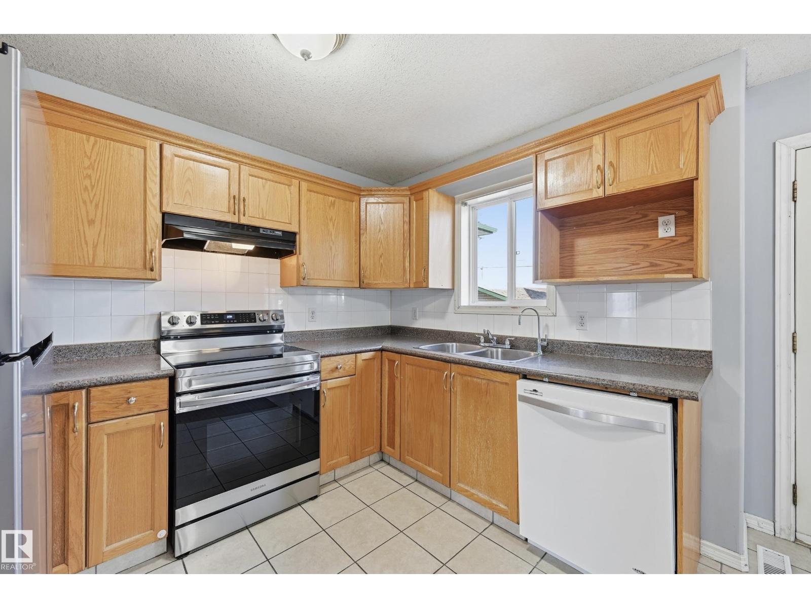 11727 83 St Nw, Edmonton, Alberta  T5B 2Z1 - Photo 12 - E4469004