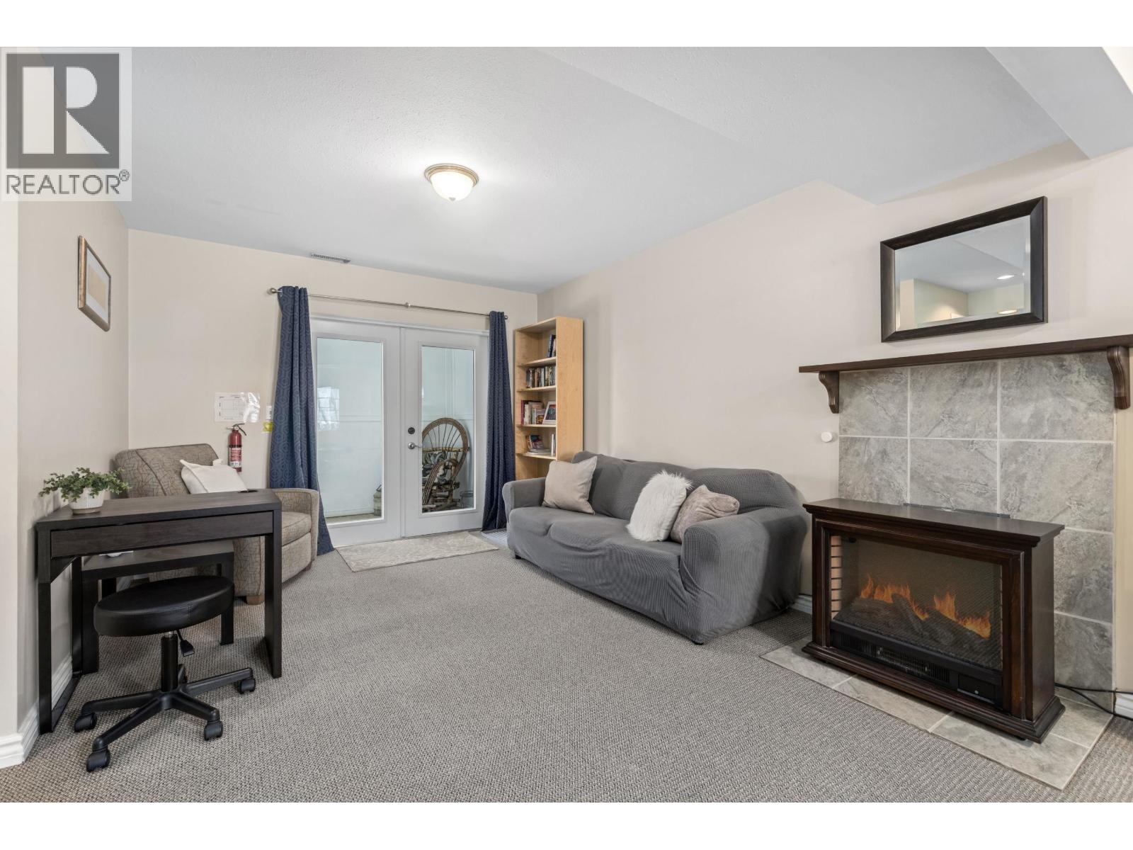 7391 Larch Street, Pemberton, British Columbia  V0N 2L0 - Photo 2 - R3075609