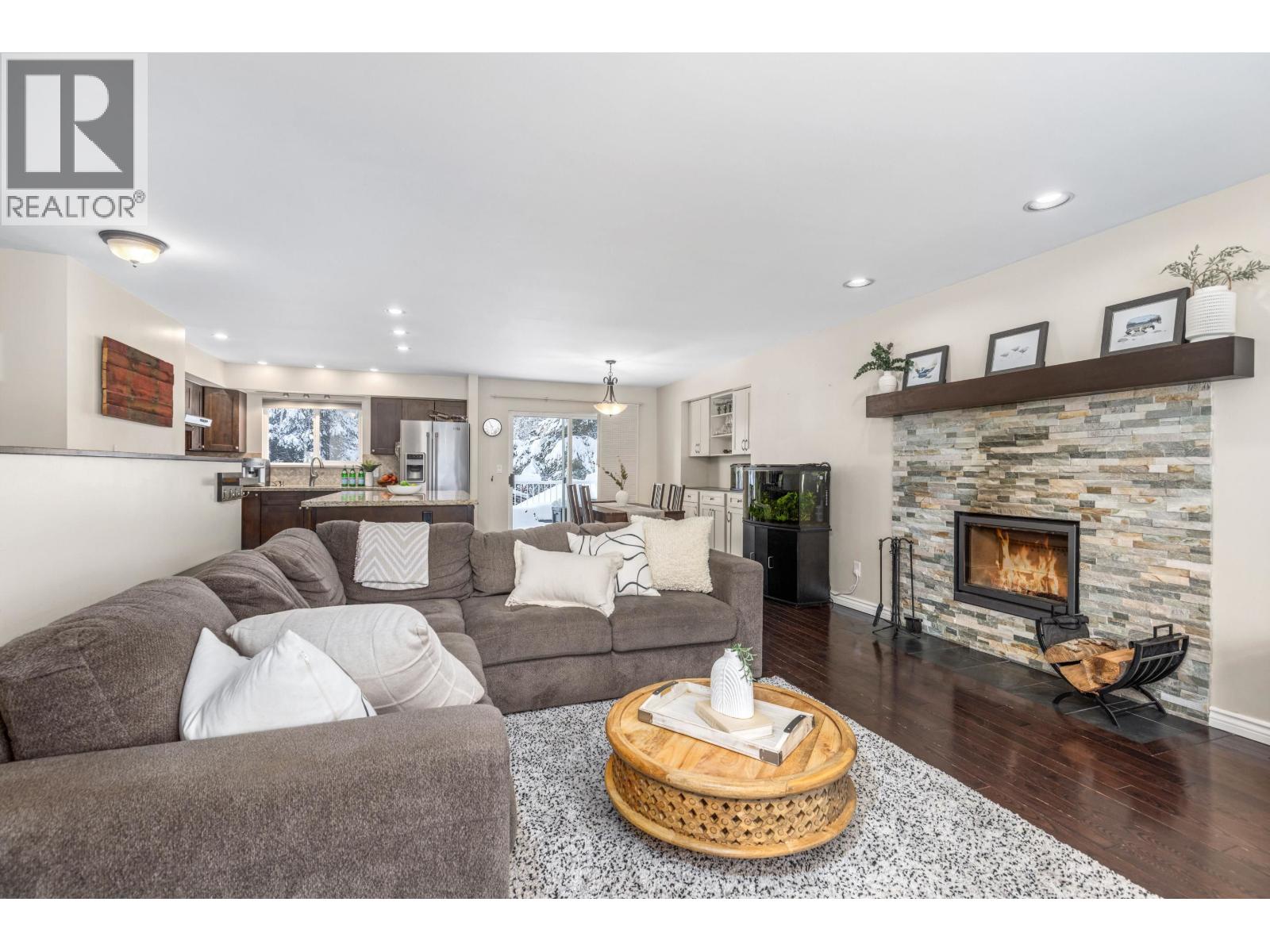 7391 Larch Street, Pemberton, British Columbia  V0N 2L0 - Photo 24 - R3075609