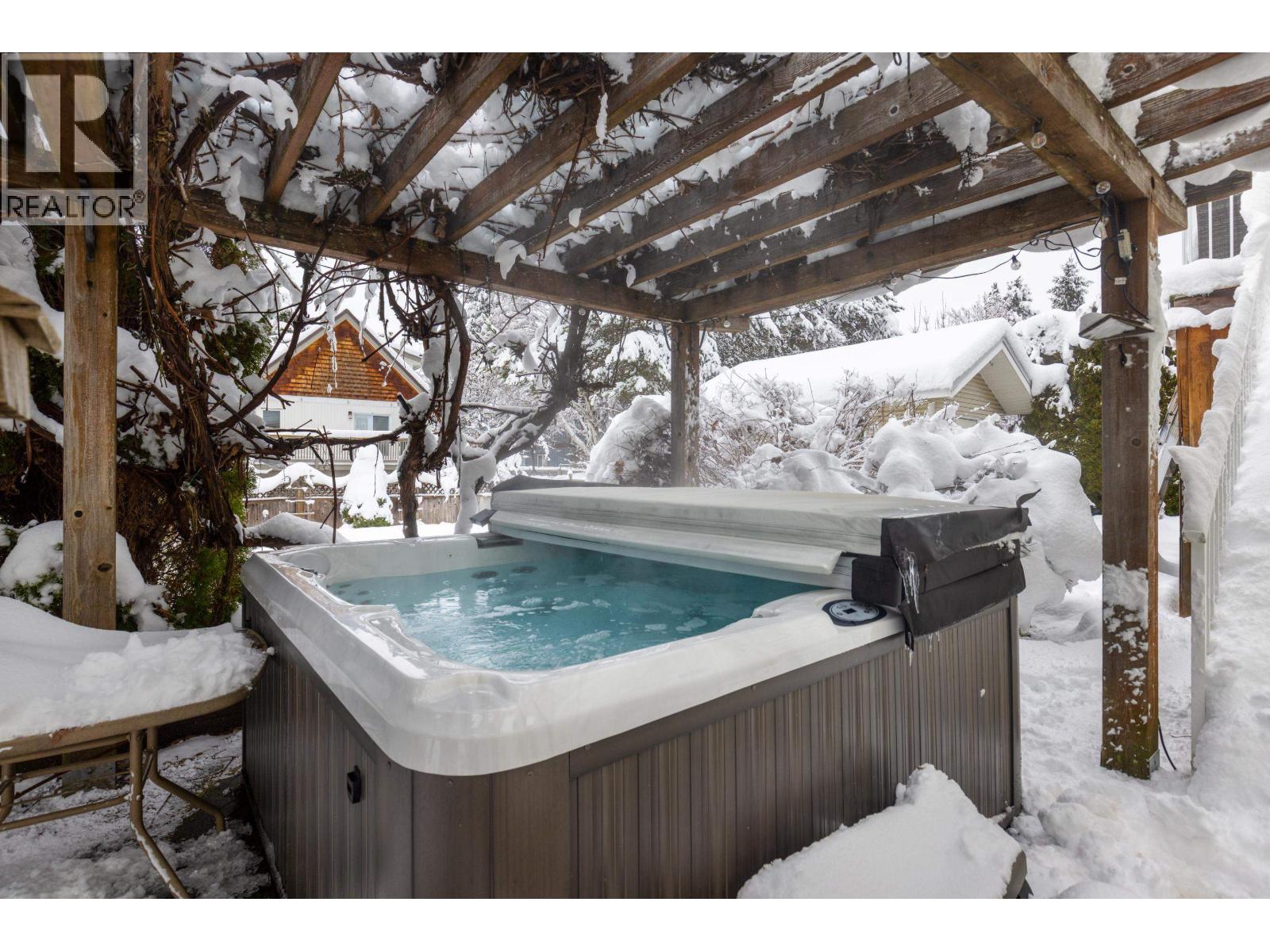 7391 Larch Street, Pemberton, British Columbia  V0N 2L0 - Photo 31 - R3075609