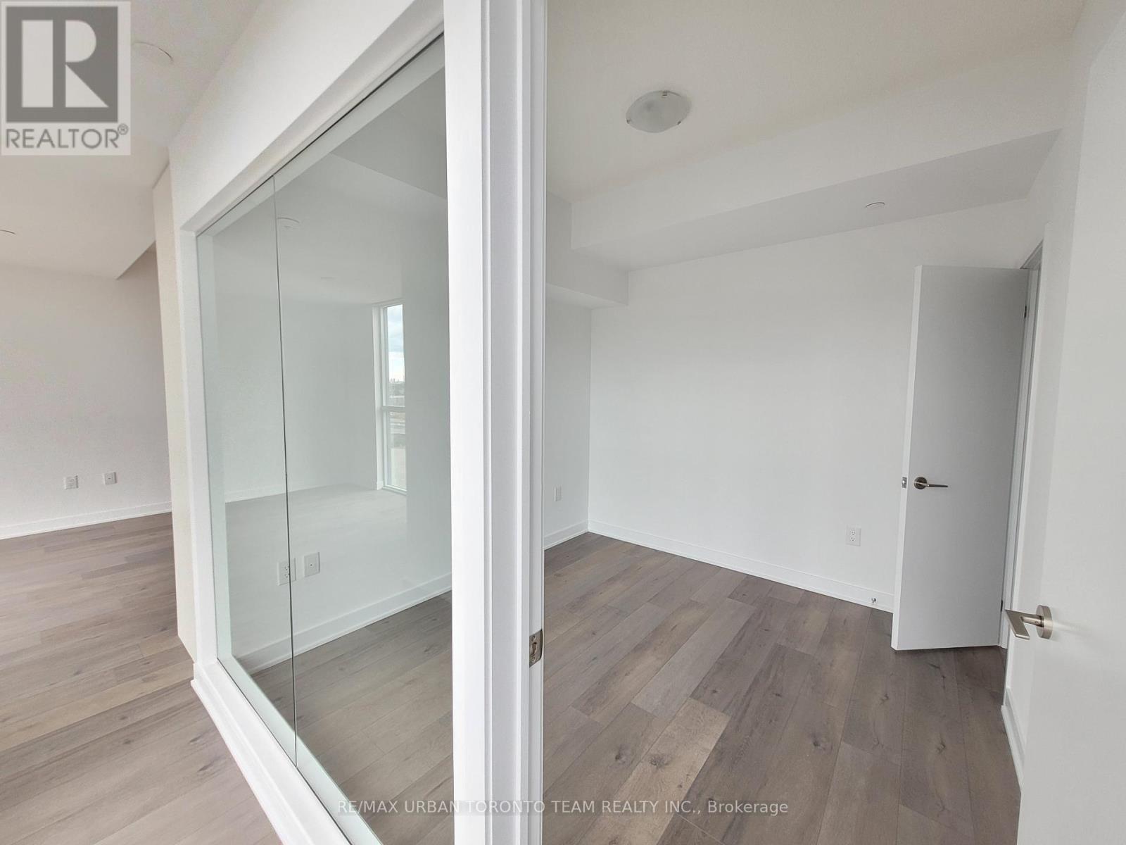 909 - 60 Honeycrisp Crescent, Vaughan, Ontario  L4K 0M7 - Photo 7 - N12659684