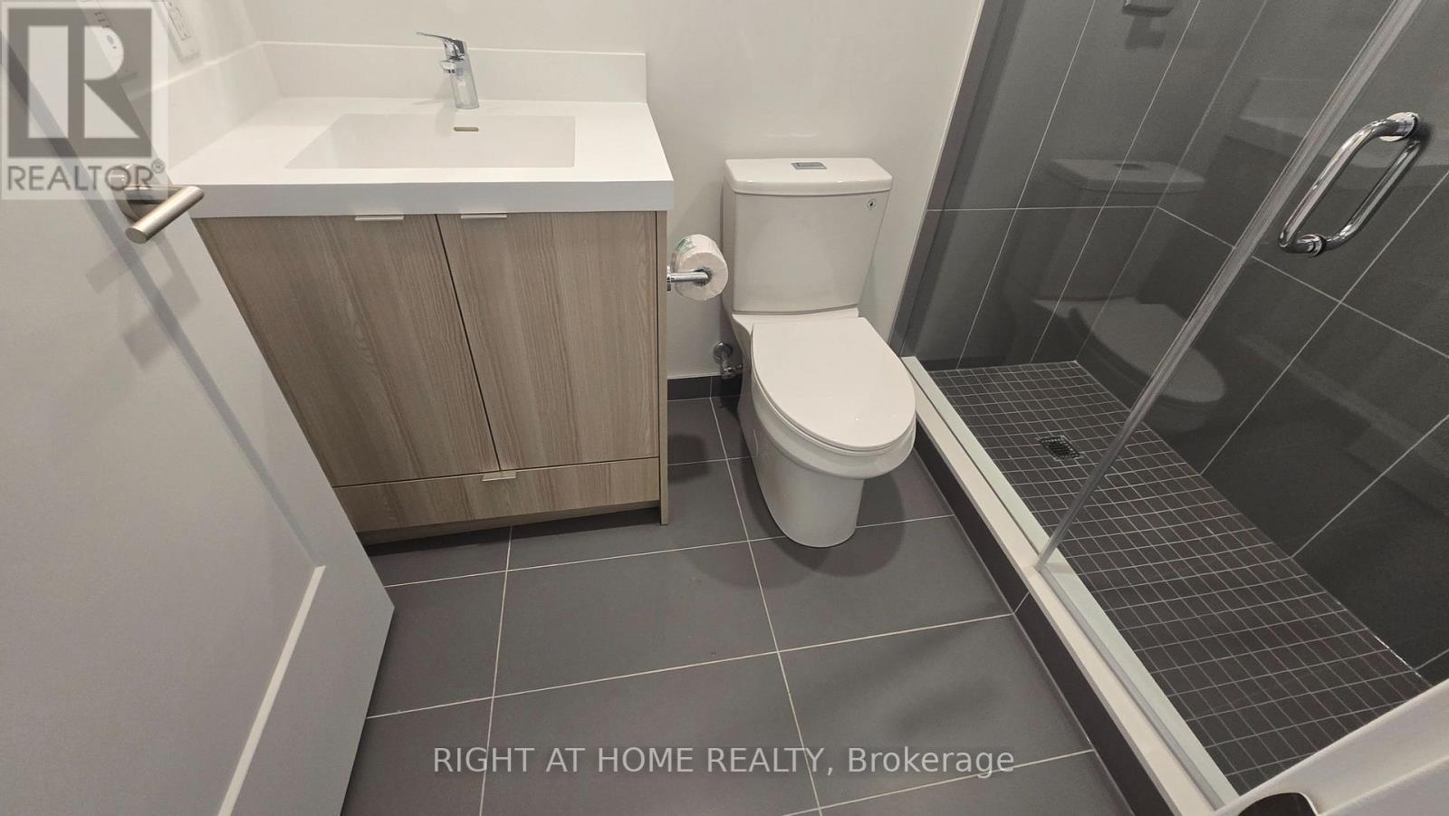 209 - 60 Central Park Road Way, Toronto, Ontario  M9A 0E6 - Photo 19 - W12659670