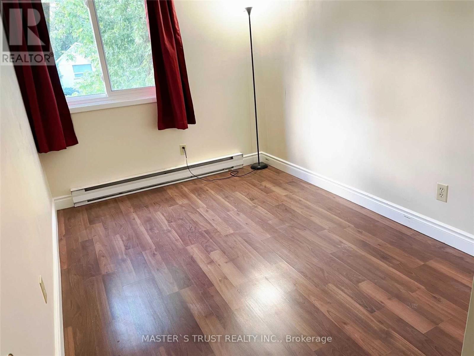 4 Gatsby Square, Brampton, Ontario  L6S 2H4 - Photo 11 - W12659680