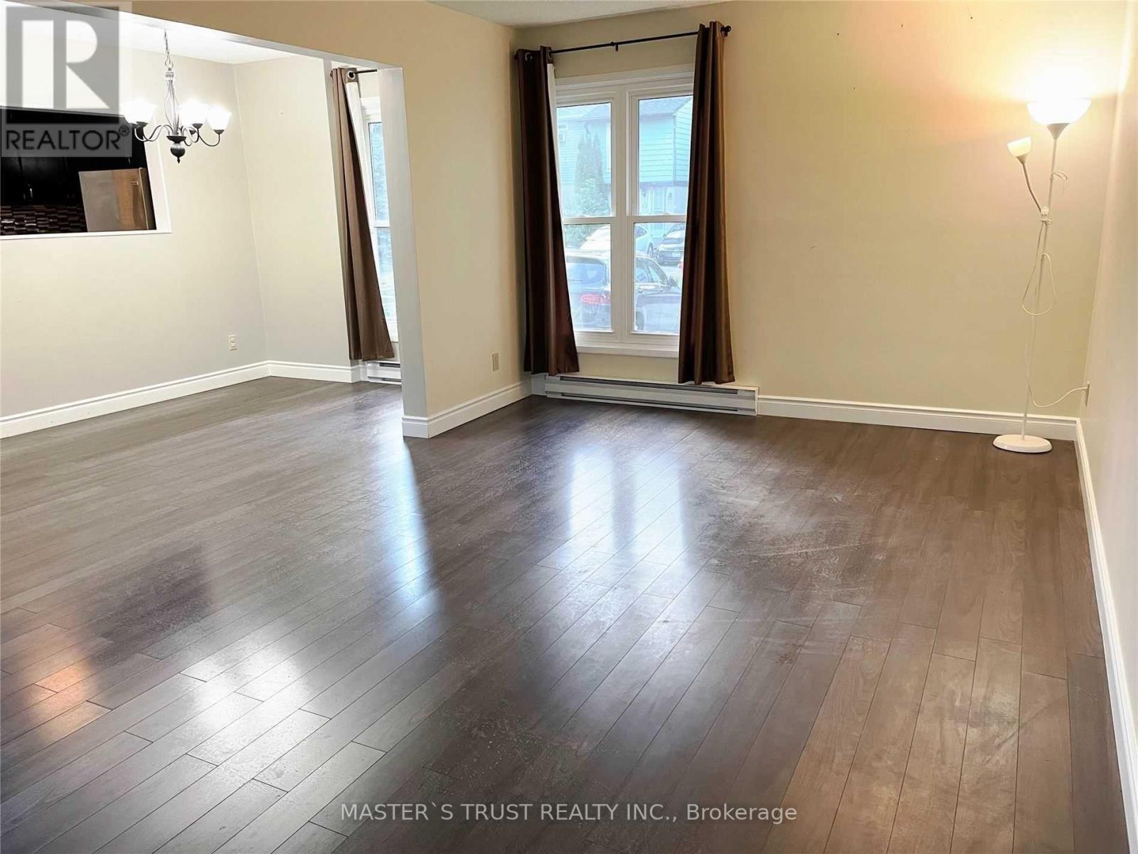 4 Gatsby Square, Brampton, Ontario  L6S 2H4 - Photo 6 - W12659680