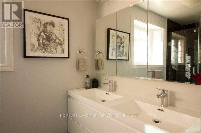 235 River Oaks Boulevard W, Oakville, Ontario  L6H 3V2 - Photo 14 - W12659690