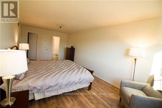 235 River Oaks Boulevard W, Oakville, Ontario  L6H 3V2 - Photo 3 - W12659690