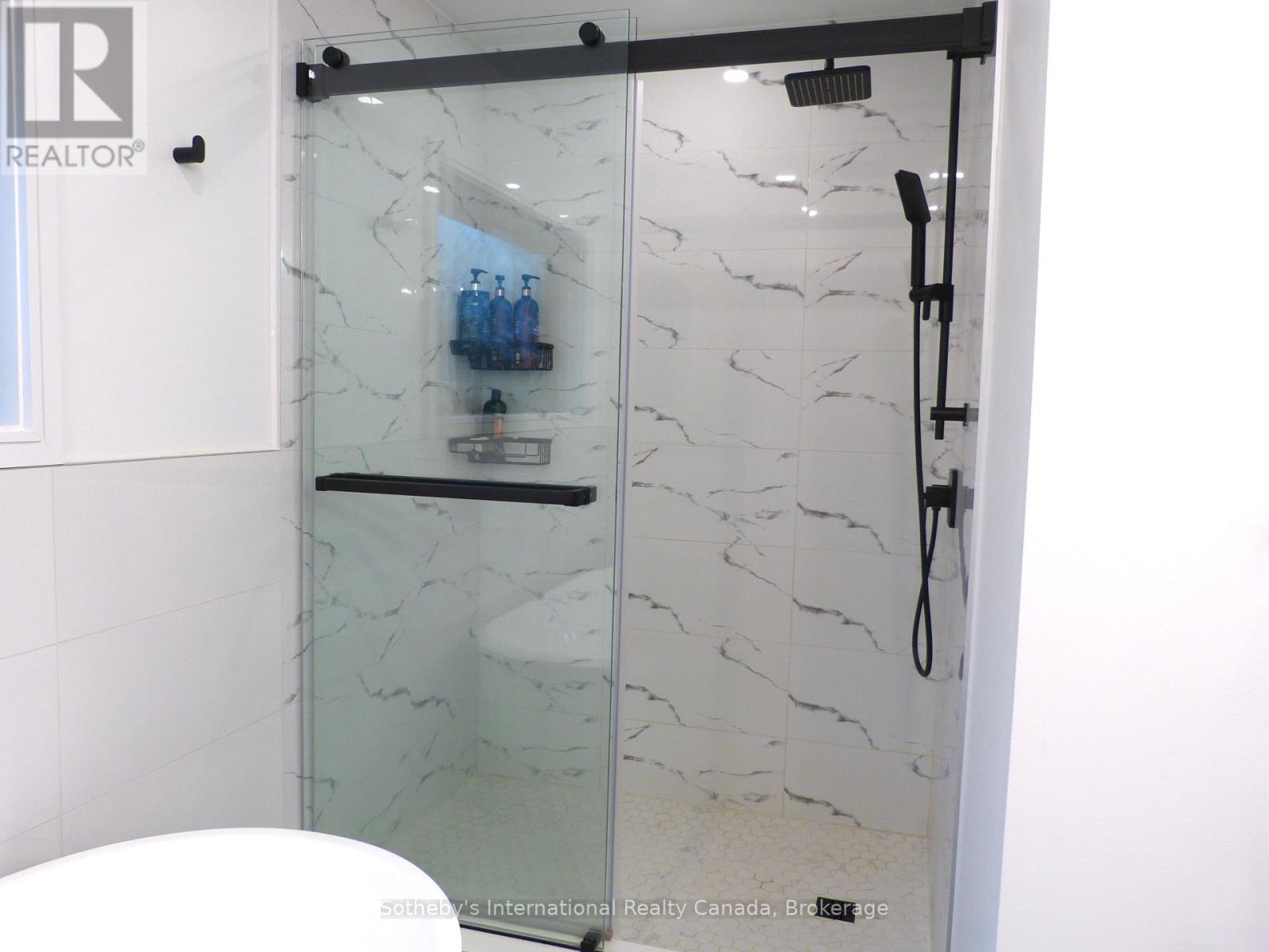 31 Slalom Gate Road, Collingwood, Ontario  L9Y 5A9 - Photo 18 - S12659718