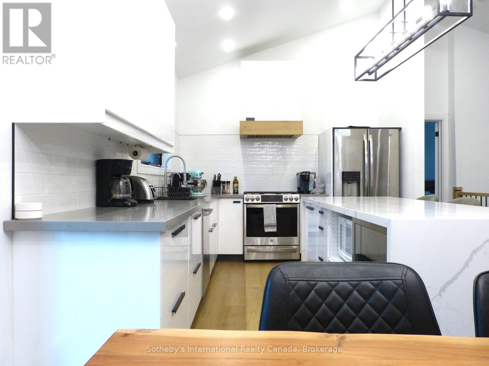 31 Slalom Gate Road, Collingwood, Ontario  L9Y 5A9 - Photo 5 - S12659718