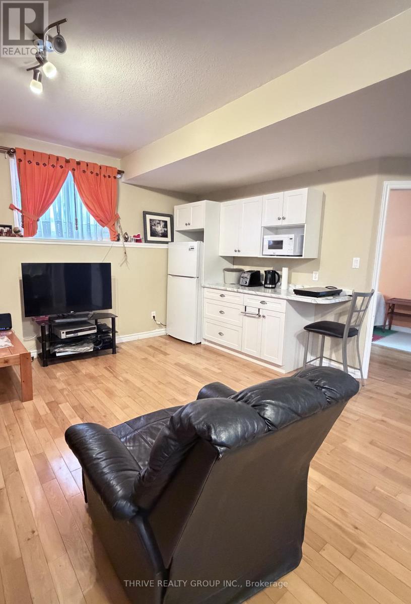 Lower - 2230 Coronation Drive, London North, Ontario  N6G 0B9 - Photo 3 - X12659714