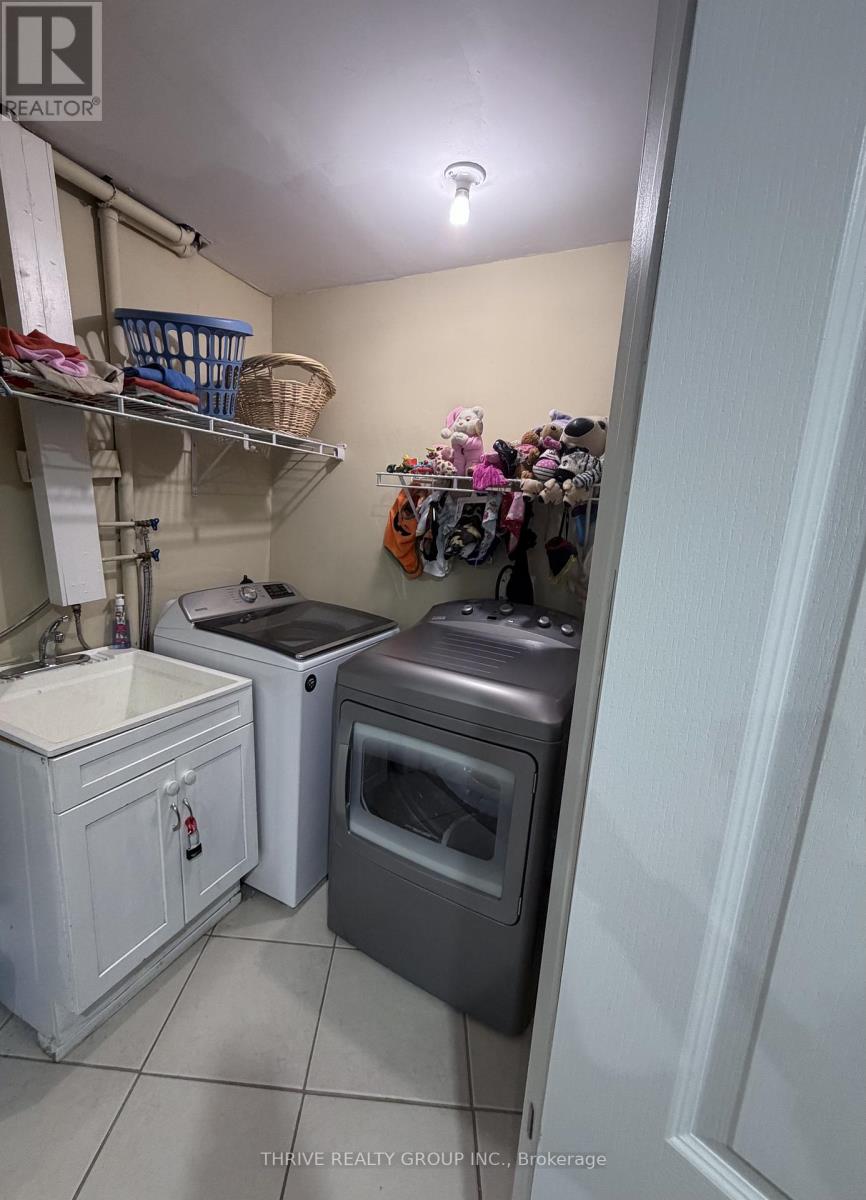 Lower - 2230 Coronation Drive, London North, Ontario  N6G 0B9 - Photo 7 - X12659714