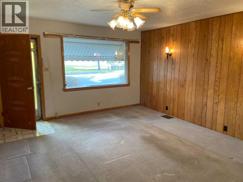 629 Stafford Drive N, Lethbridge, Alberta  T1H 2B3 - Photo 5 - A2269414