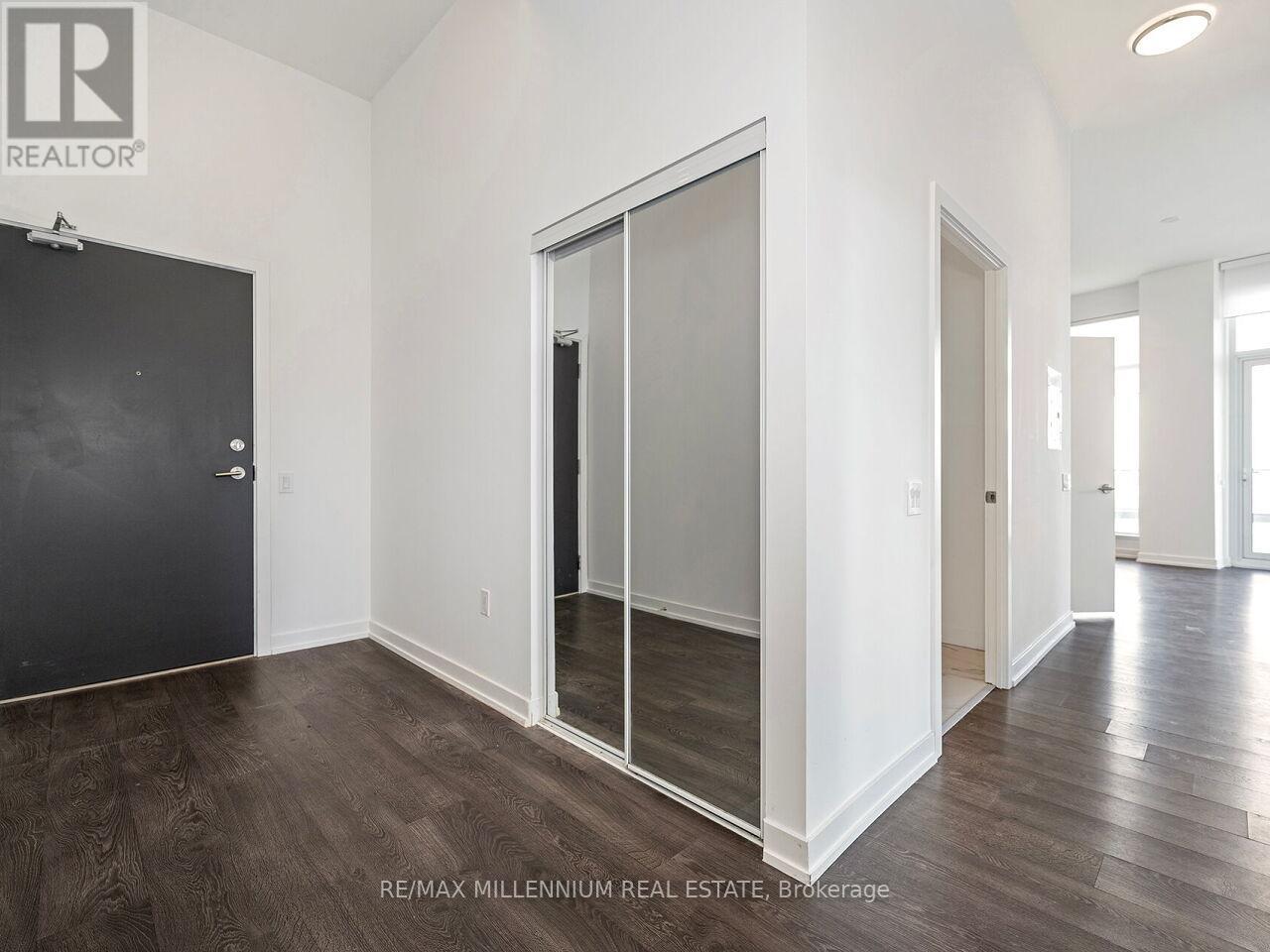 906 - 8 Olympic Garden Drive, Toronto, Ontario  M2M 0B9 - Photo 4 - C12659696