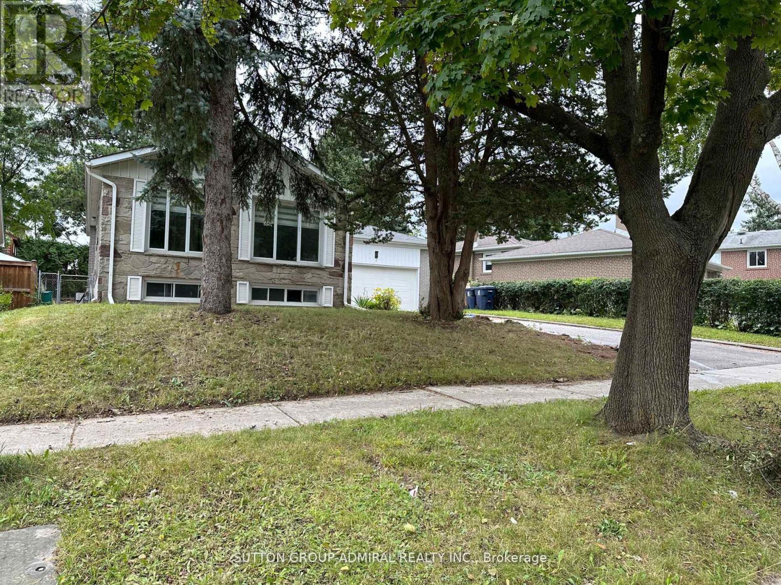 LOWER A - 7 RESOLUTION CRESCENT, Toronto, Ontario